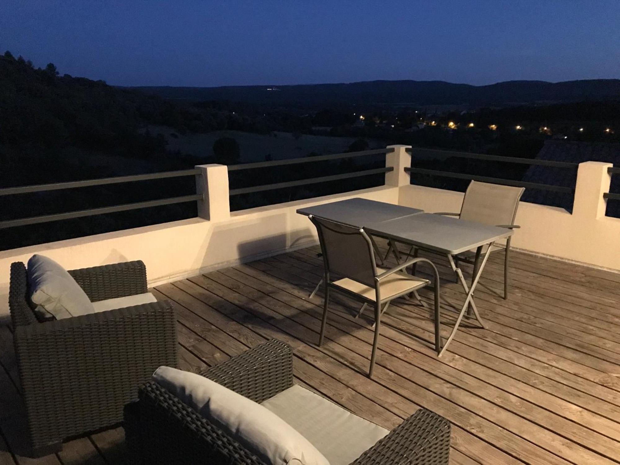 Studio Au Calme, Grande Terrasse Avec Vue Vallee Ginasservis エクステリア 写真